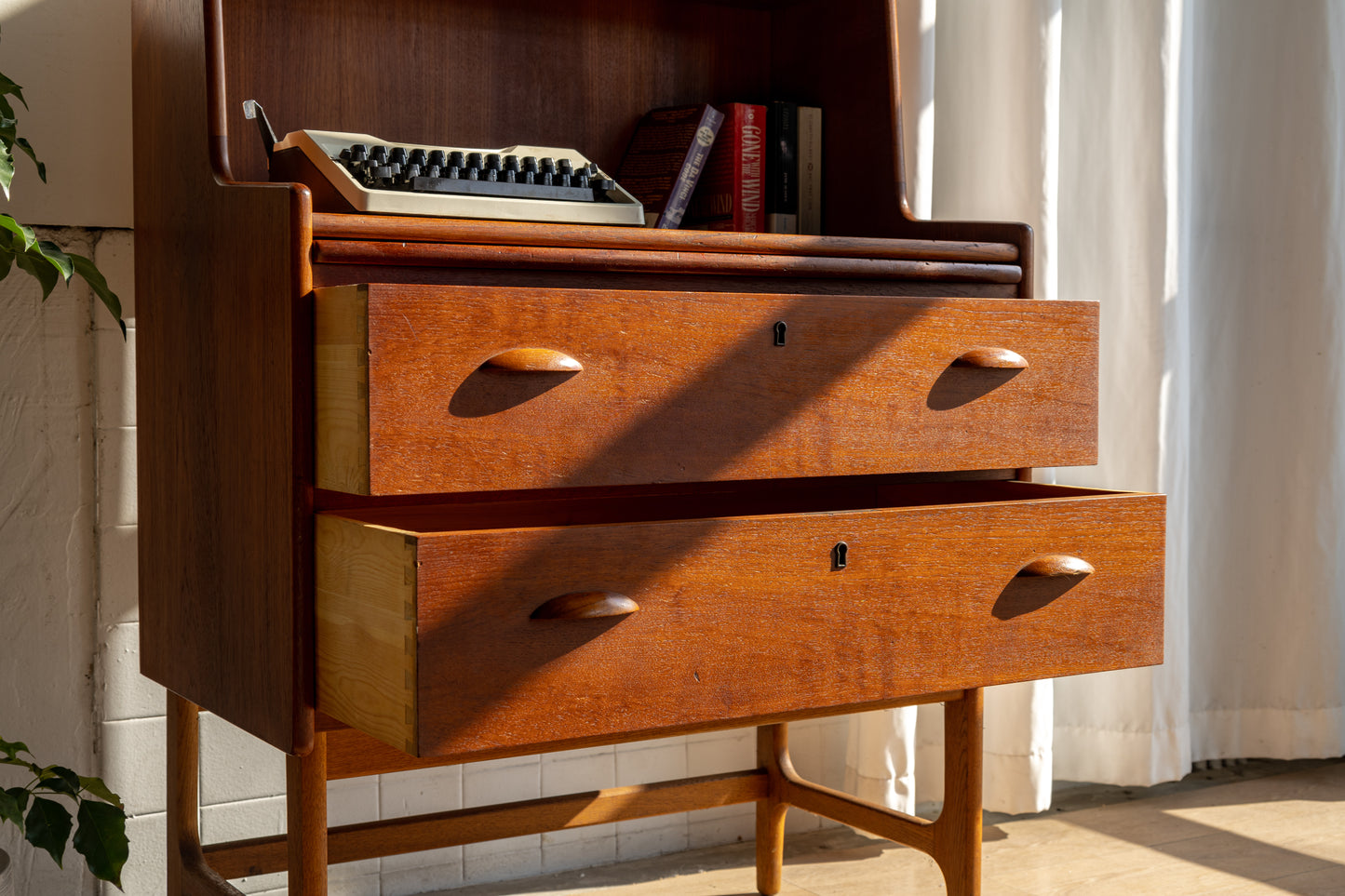 丹麥 現代風 柚木 雙層 寫字櫃 OLDANMARK