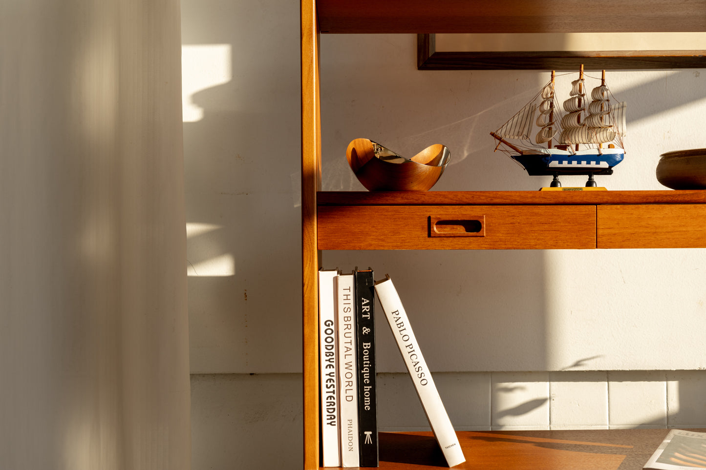 Skaraborgs Möbelindustri 瑞典 柚木 展示櫃 OLDANMARK