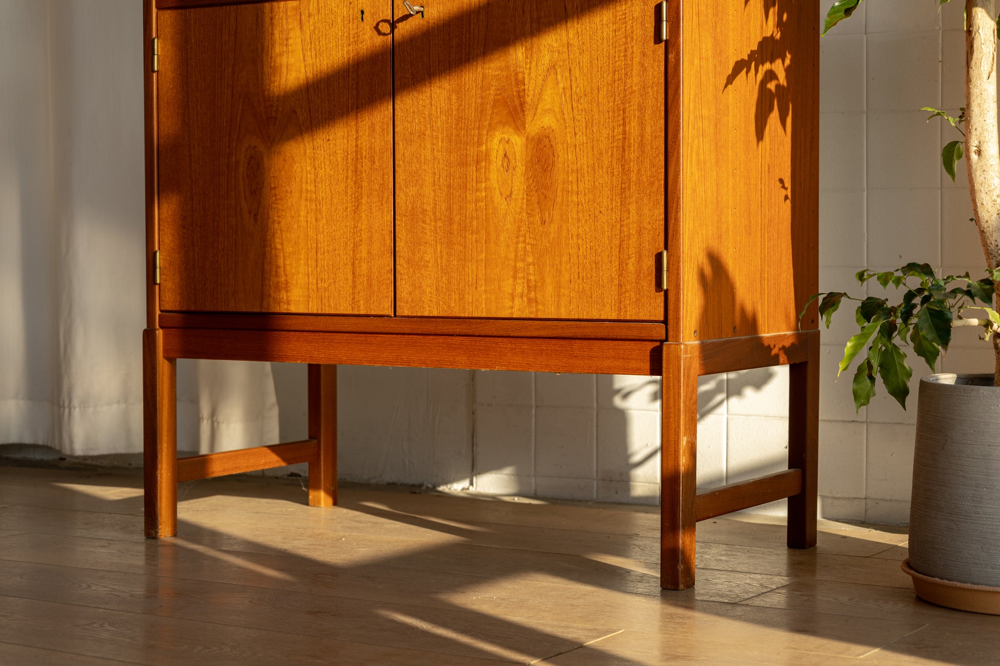 Skaraborgs Möbelindustri 瑞典 柚木 展示櫃 OLDANMARK