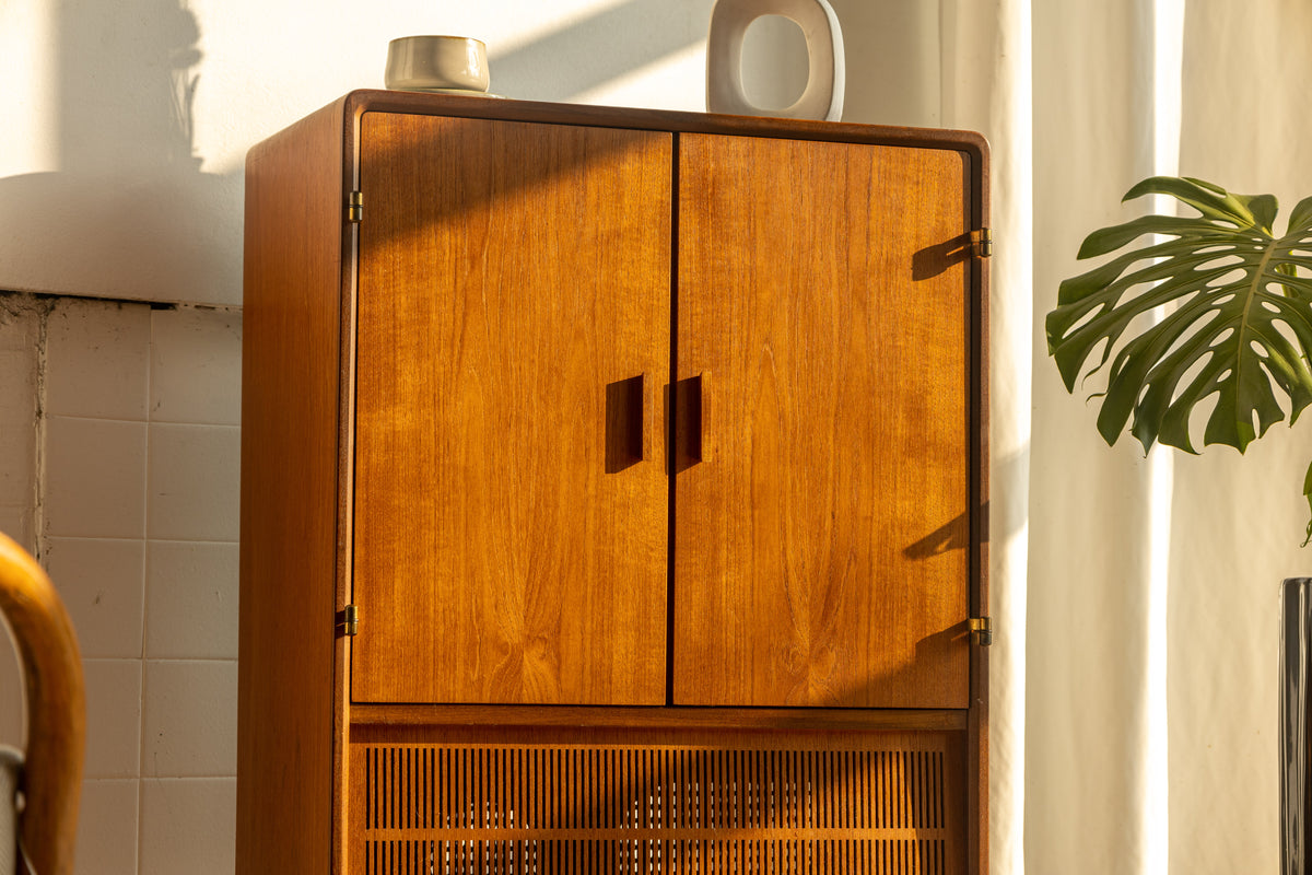 丹麥 桃花心木復古高腳櫃 (副本) OLDANMARK