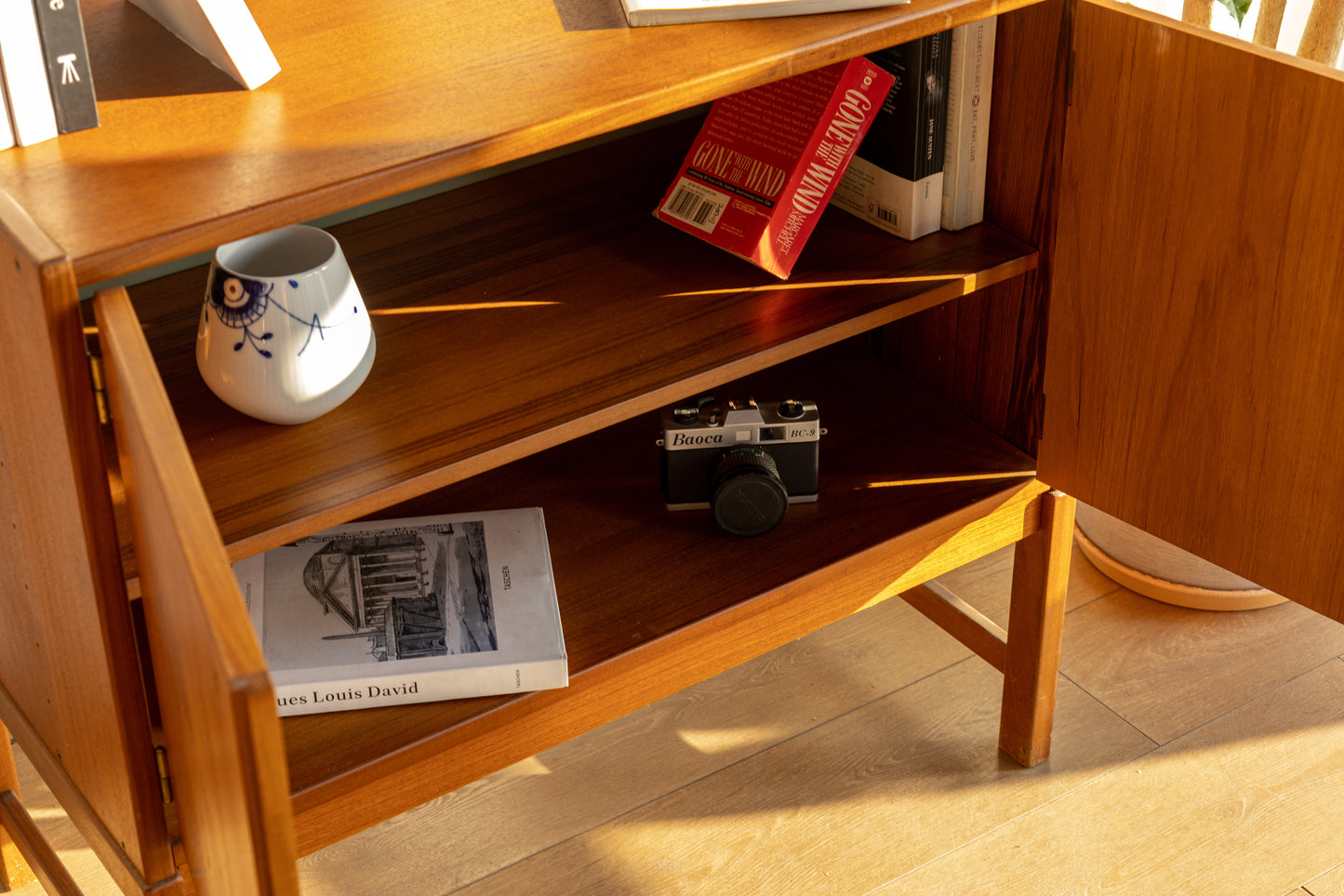 Skaraborgs Möbelindustri 瑞典 柚木 展示櫃 OLDANMARK