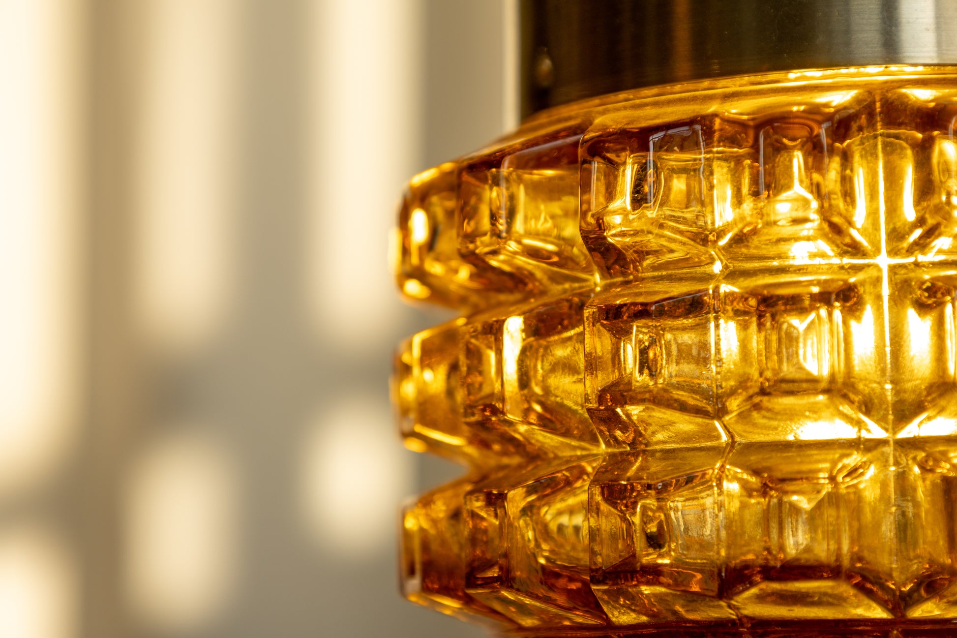 Vitrika 琥珀色 幾何壓紋 雙頭吊燈 OLDANMARK