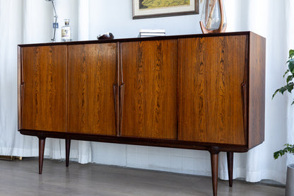 Gunni Omann Model 19 丹麥玫瑰木邊櫃 OLDANMARK