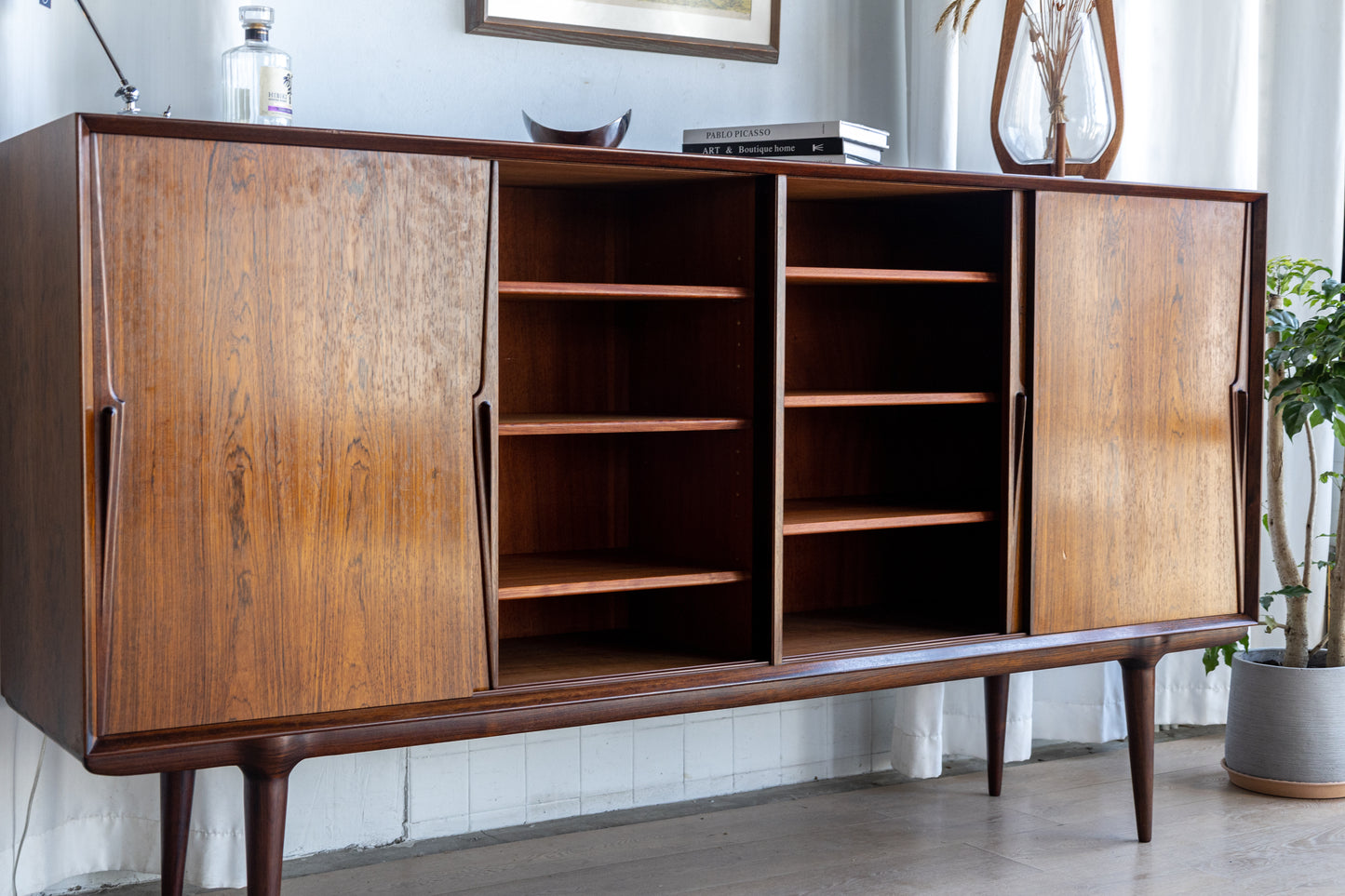 Gunni Omann Model 19 丹麥玫瑰木邊櫃 OLDANMARK