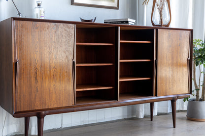 Gunni Omann Model 19 丹麥玫瑰木邊櫃 OLDANMARK