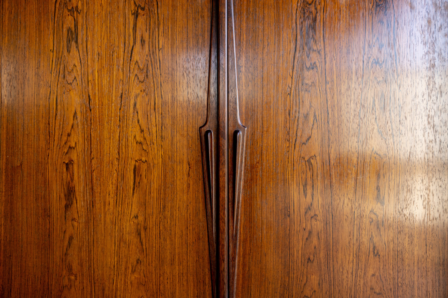 Gunni Omann Model 19 丹麥玫瑰木邊櫃 OLDANMARK