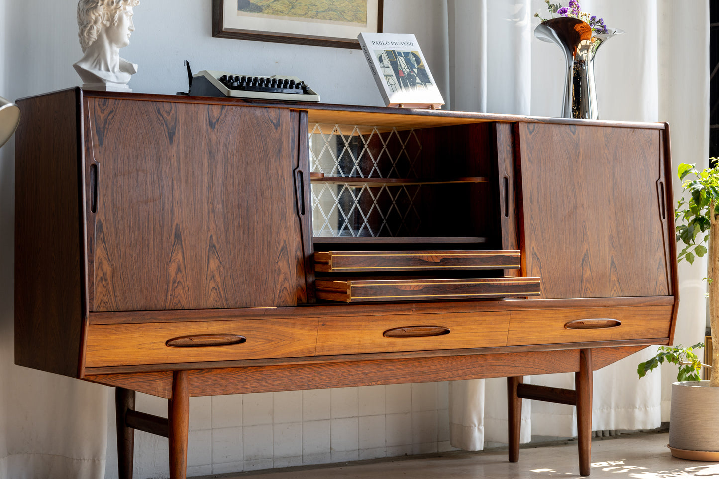 Herning Furniture 丹麥玫瑰木高邊櫃 OLDANMARK