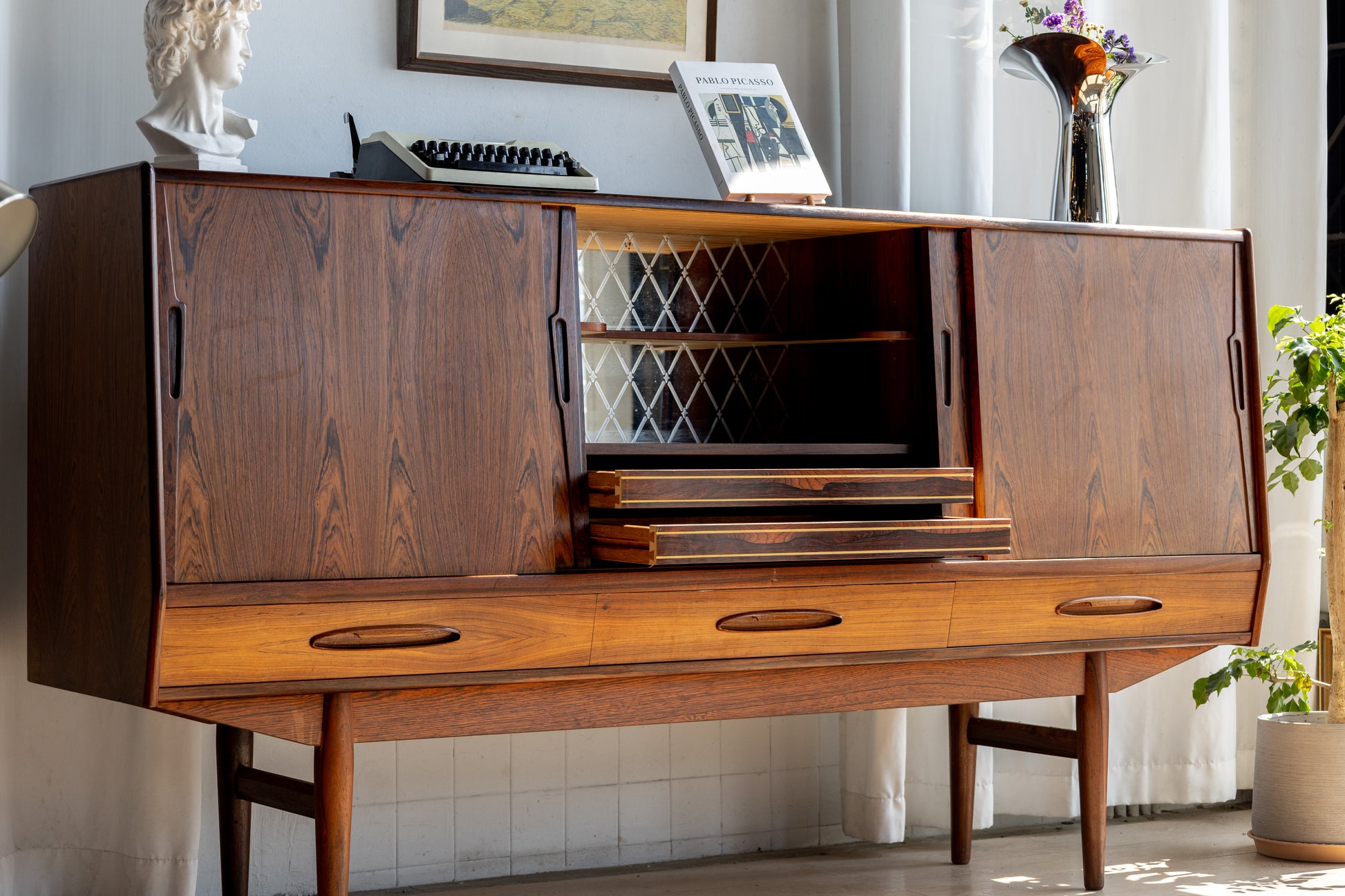 Herning Furniture 丹麥玫瑰木高邊櫃 OLDANMARK