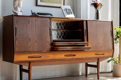 Herning Furniture 丹麥玫瑰木高邊櫃 OLDANMARK