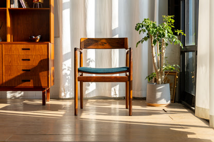 Johannes Nørgaard Model 152 玫瑰木扶手椅 OLDANMARK