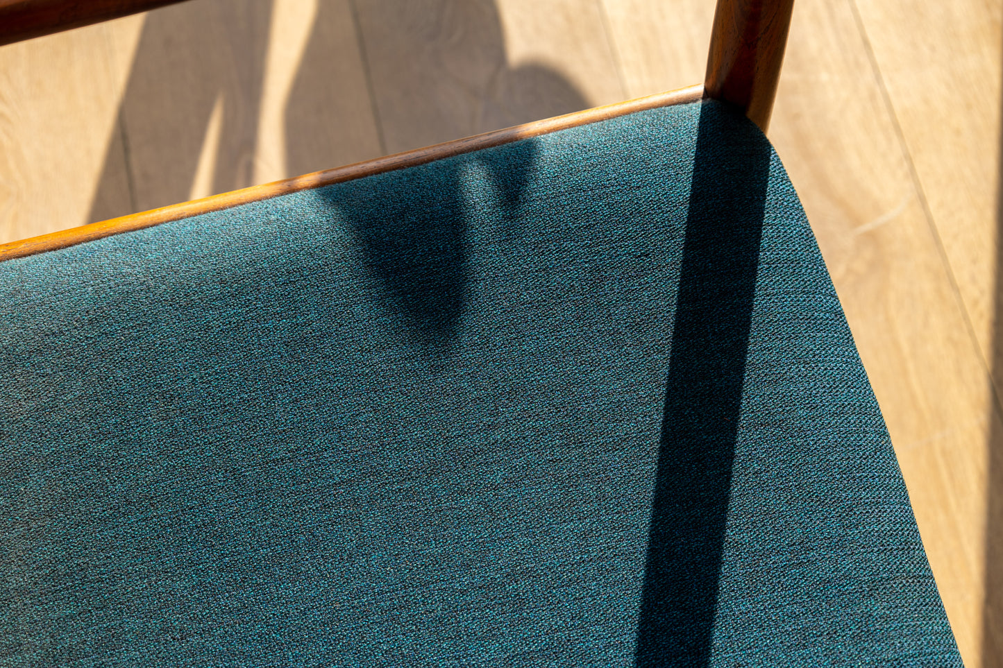 Johannes Nørgaard Model 152 玫瑰木扶手椅 OLDANMARK