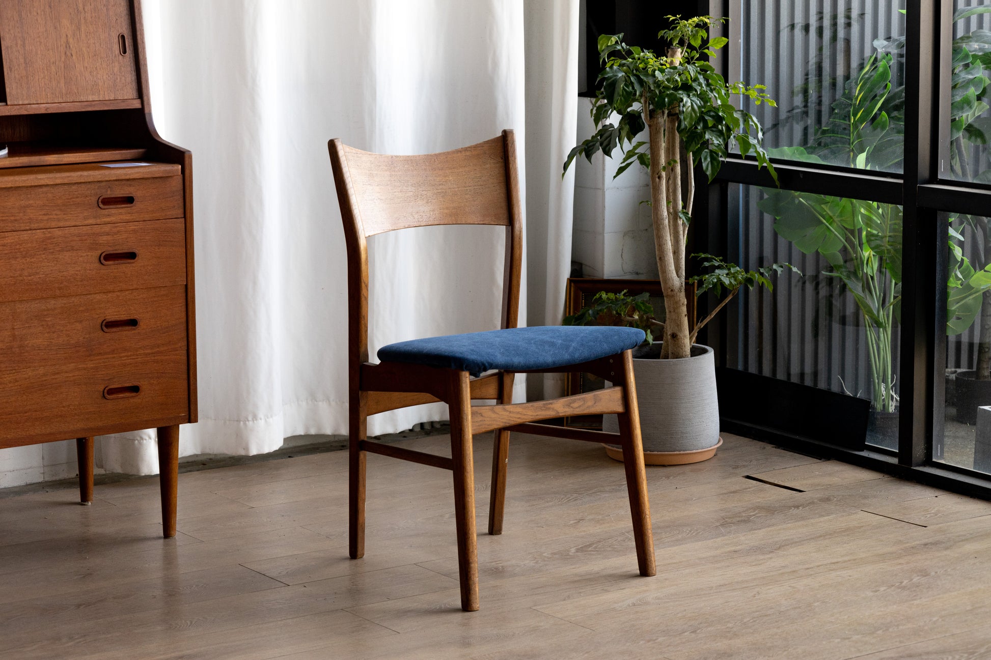 丹麥 柚木 弧形背板 餐椅 OLDANMARK