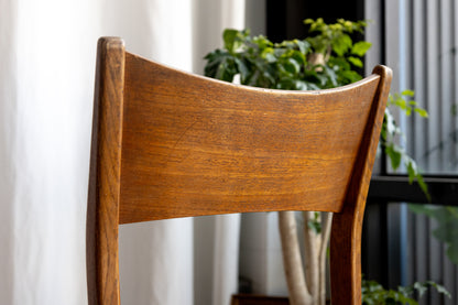 丹麥 柚木 弧形背板 餐椅 OLDANMARK