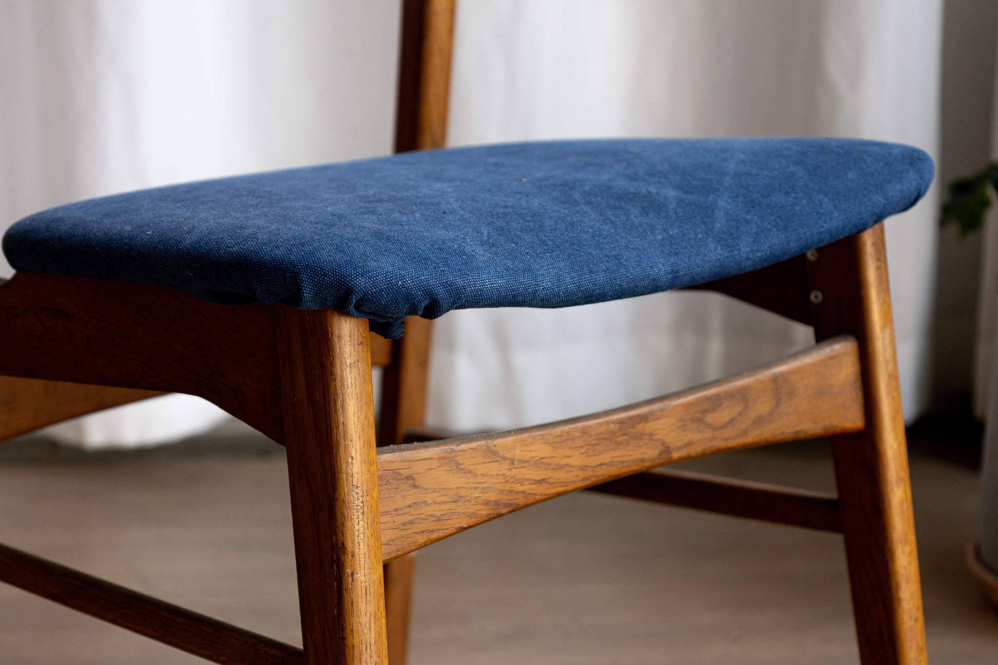 丹麥 柚木 弧形背板 餐椅 OLDANMARK