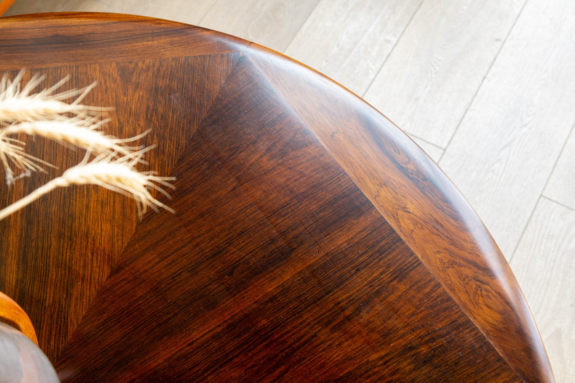 H.W. Klein 玫瑰木 放射紋 圓形 咖啡桌 OLDANMARK