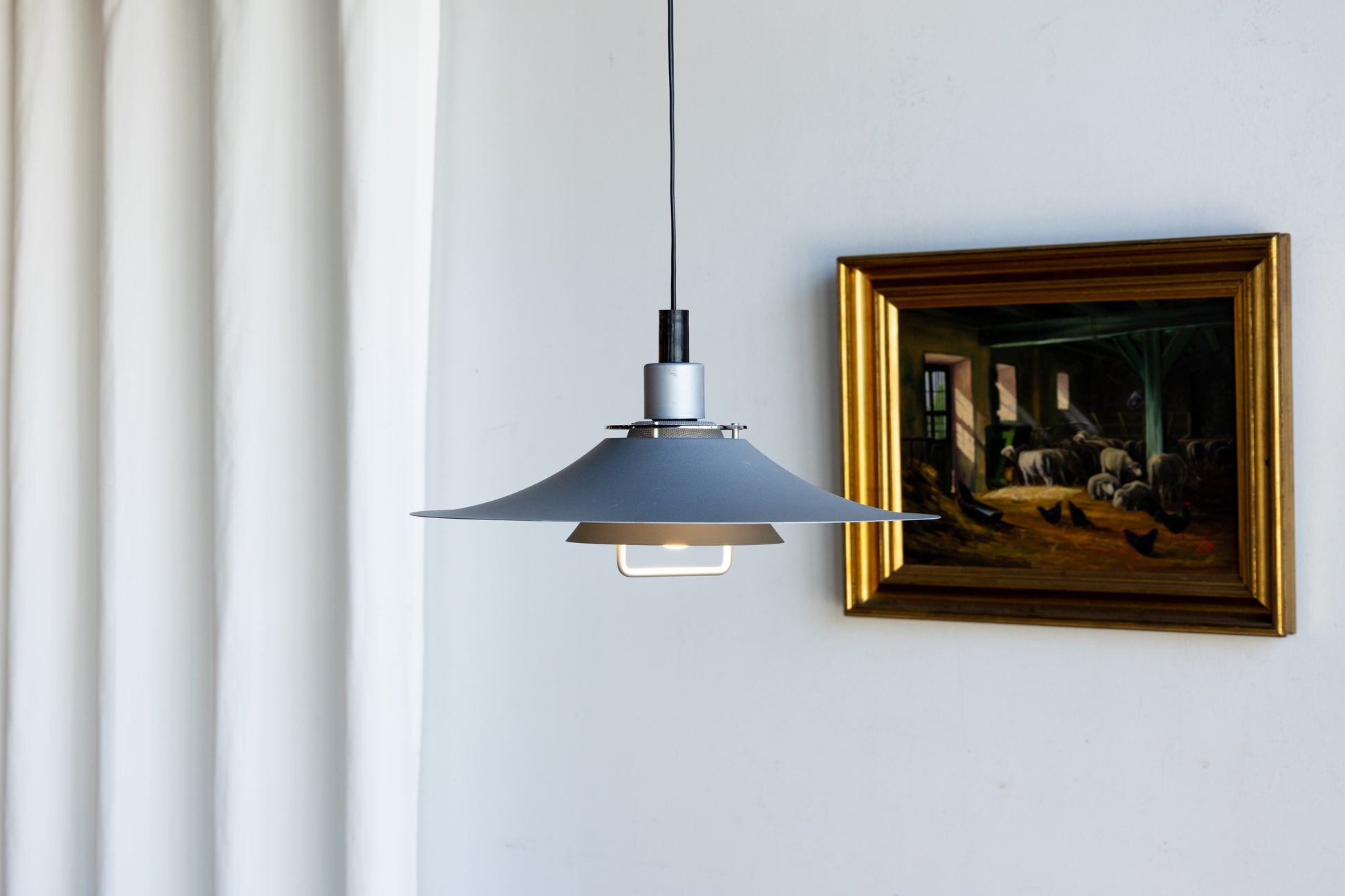 Dana Light 霧灰色金屬飛碟吊燈 OLDANMARK