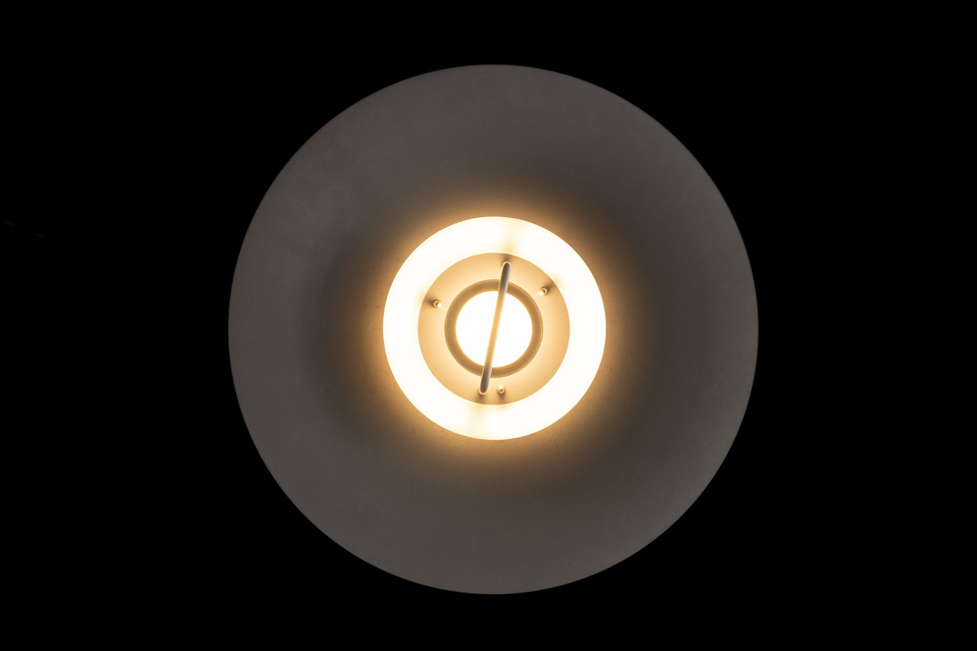 Dana Light 霧灰色金屬飛碟吊燈 OLDANMARK