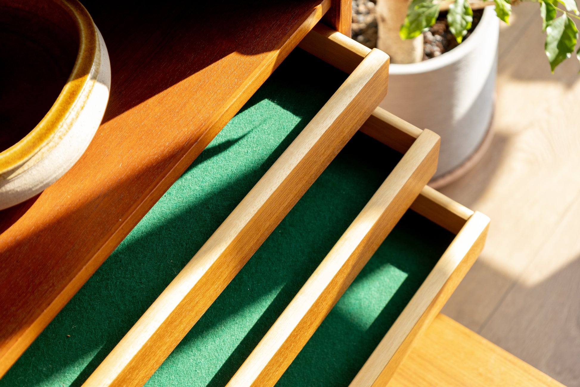 丹麥 柚木 多功能 展示邊櫃 OLDANMARK