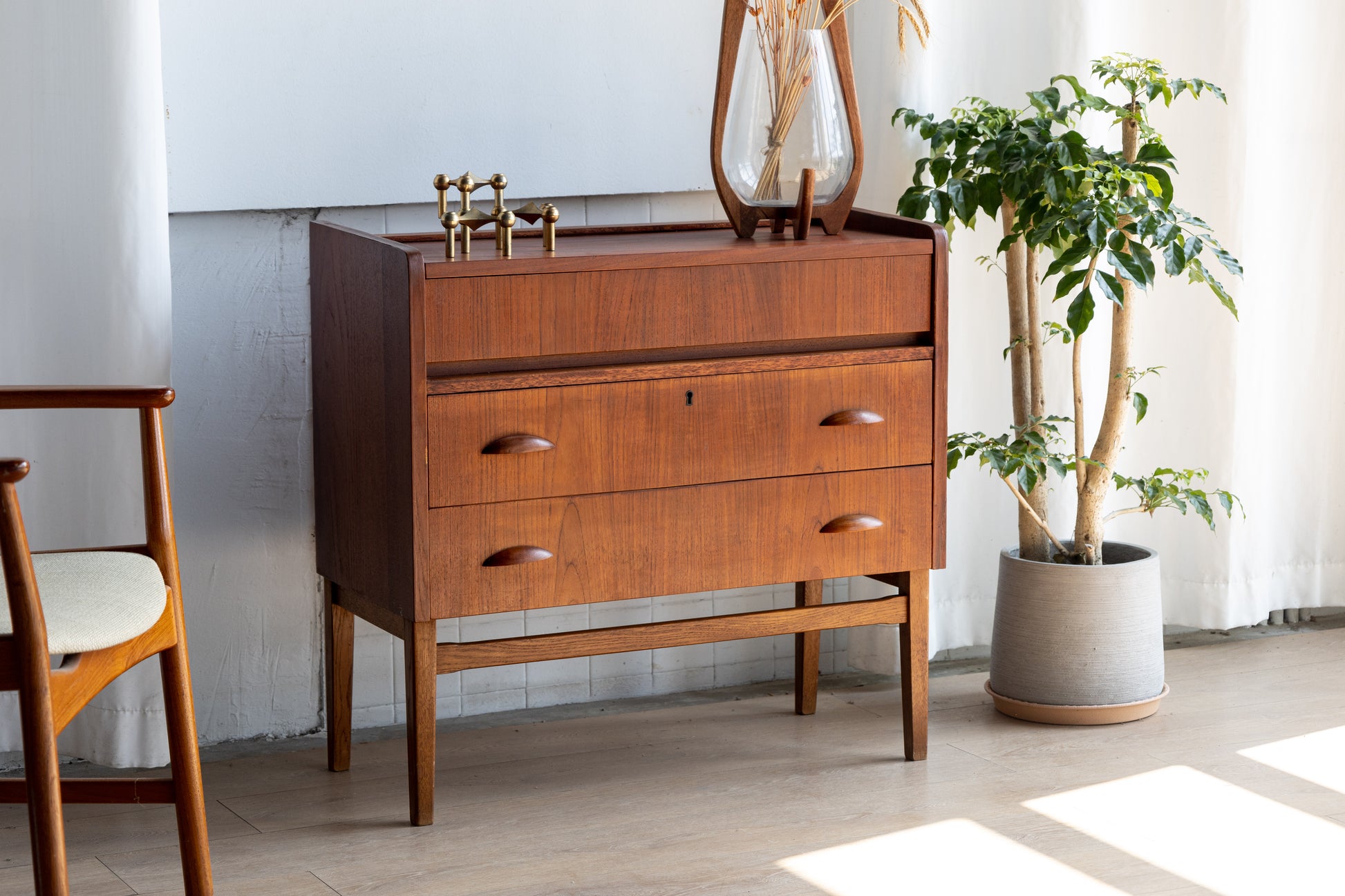 丹麥 柚木 上翻式 鏡面 化妝 寫字櫃 OLDANMARK