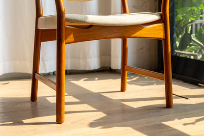 丹麥 柚木 直角扶手 餐椅 OLDANMARK