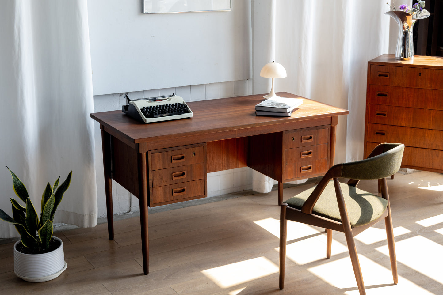 丹麥 柚木 雙邊抽屜 辦公桌 OLDANMARK