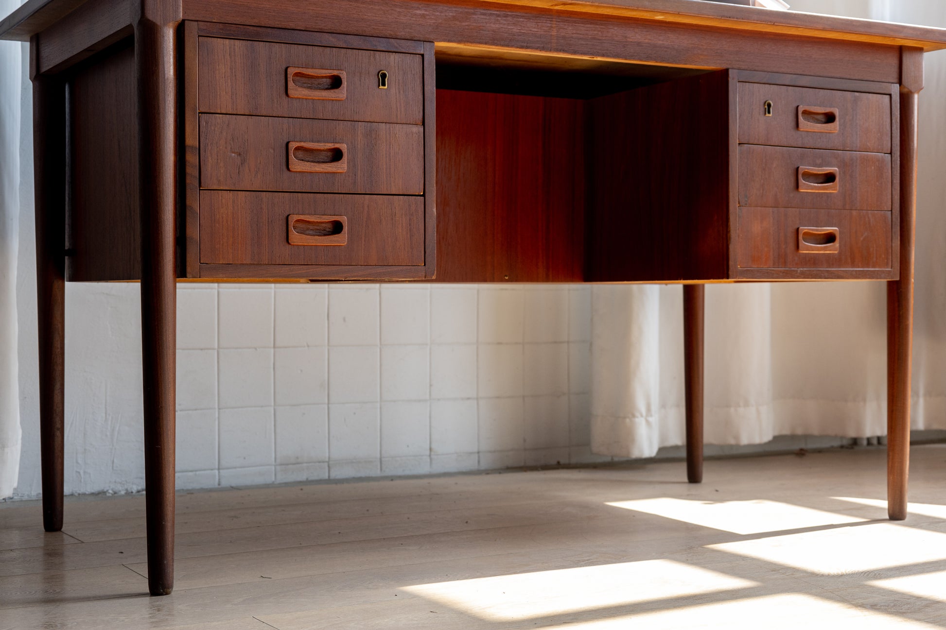 丹麥 柚木 雙邊抽屜 辦公桌 OLDANMARK