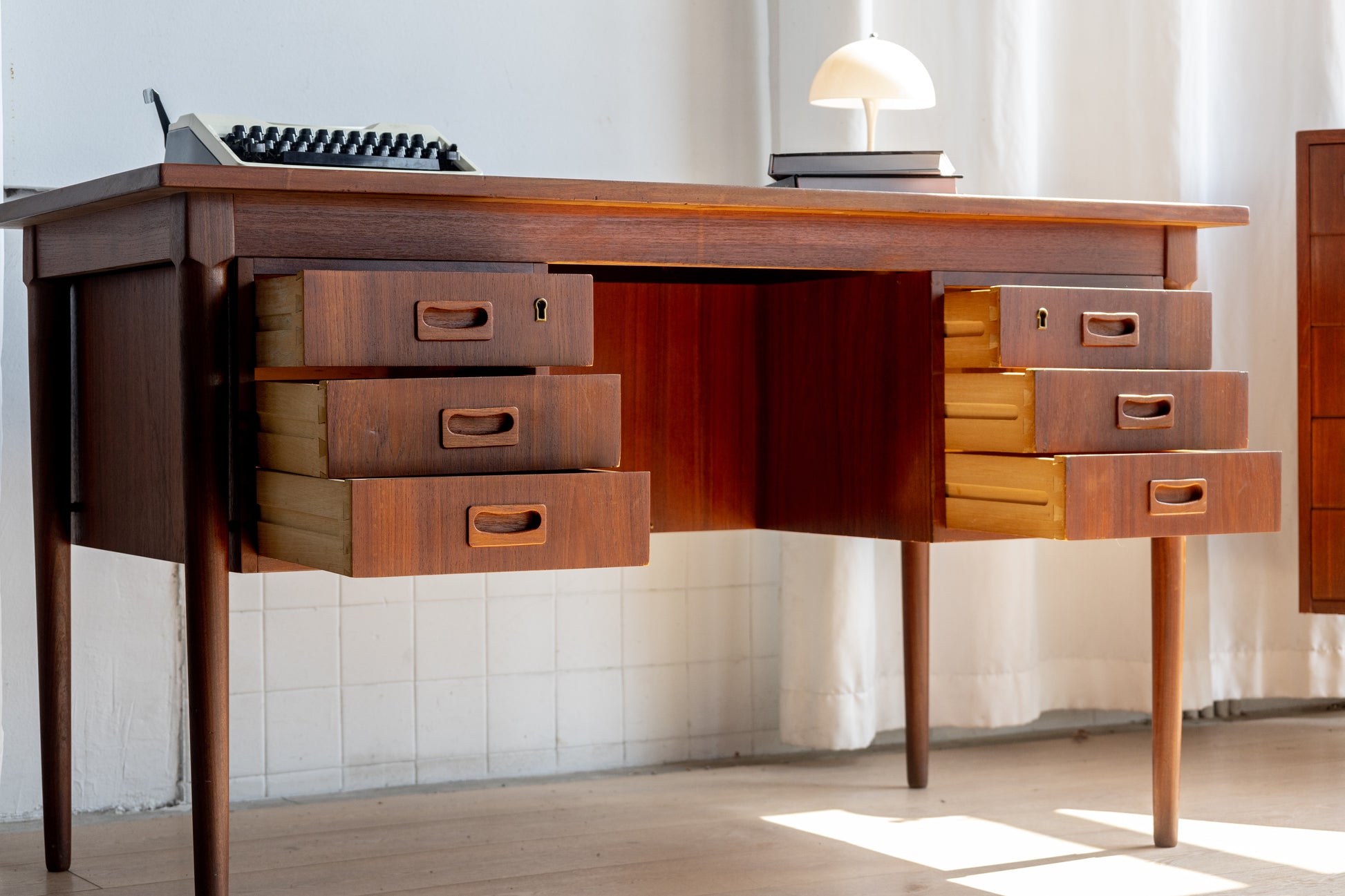 丹麥 柚木 雙邊抽屜 辦公桌 OLDANMARK