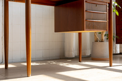 丹麥 柚木 單邊 懸掛抽屜 書桌 OLDANMARK