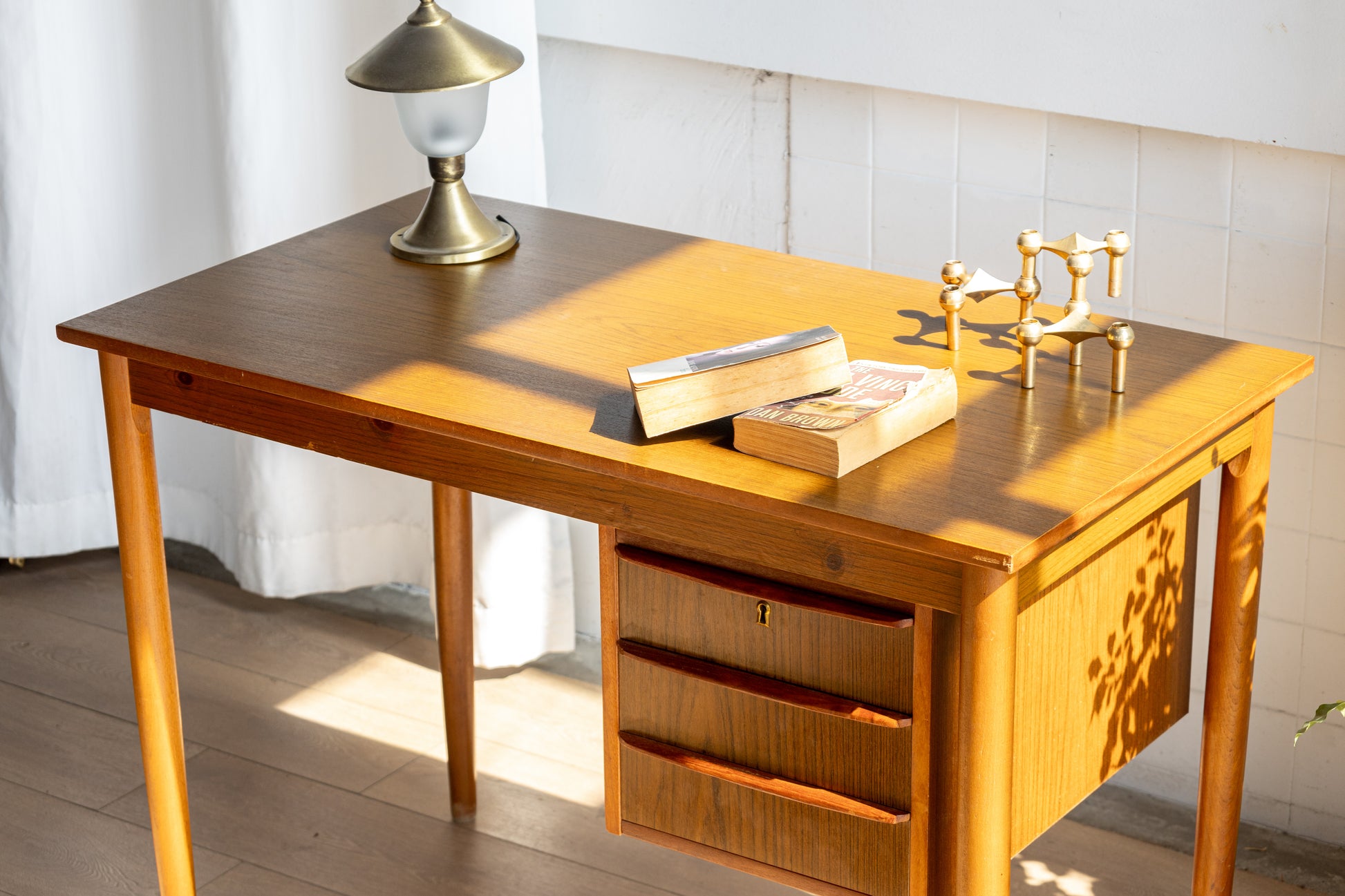 丹麥 柚木 單邊 懸掛抽屜 書桌 OLDANMARK