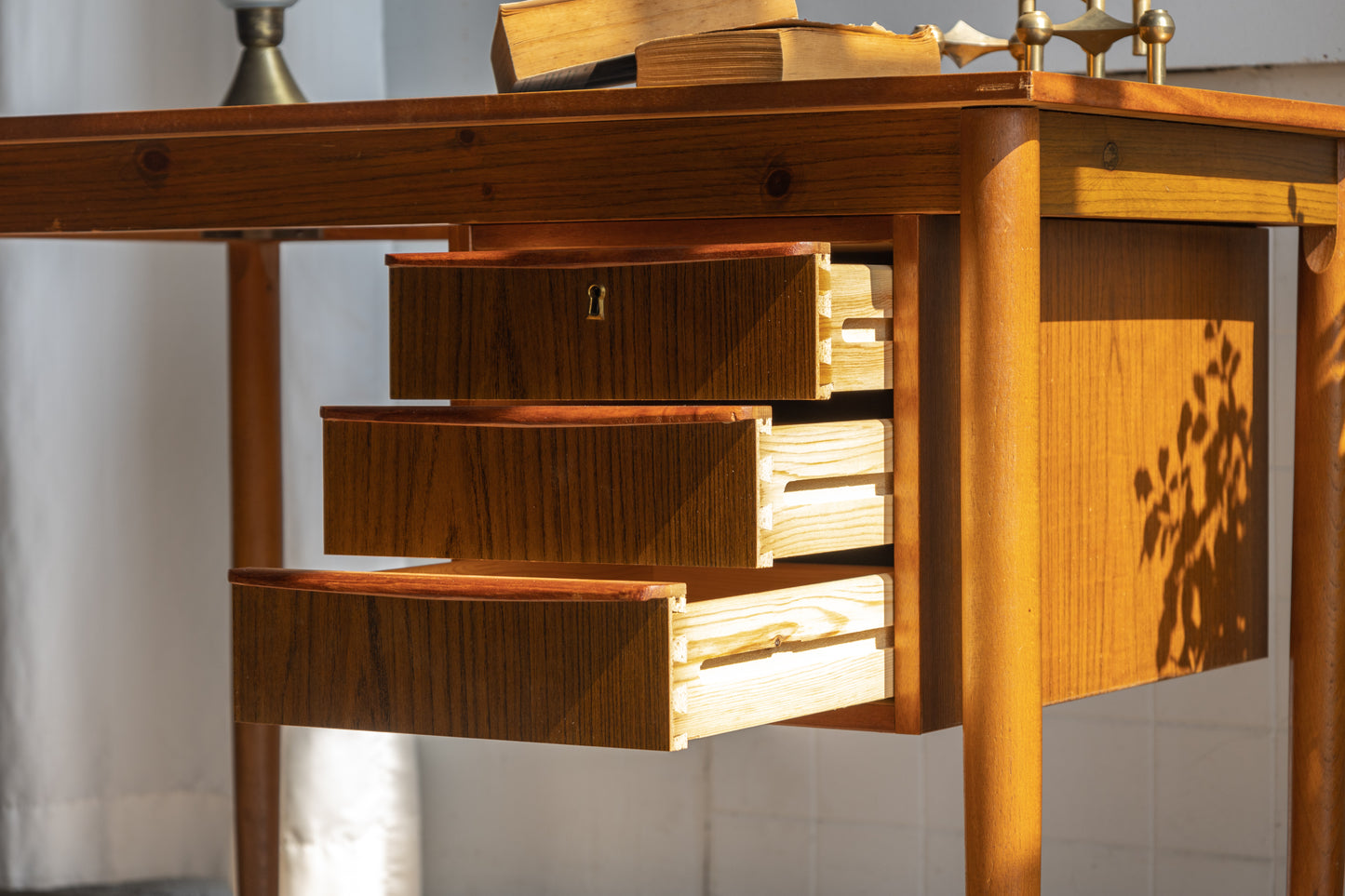 丹麥 柚木 單邊 懸掛抽屜 書桌 OLDANMARK