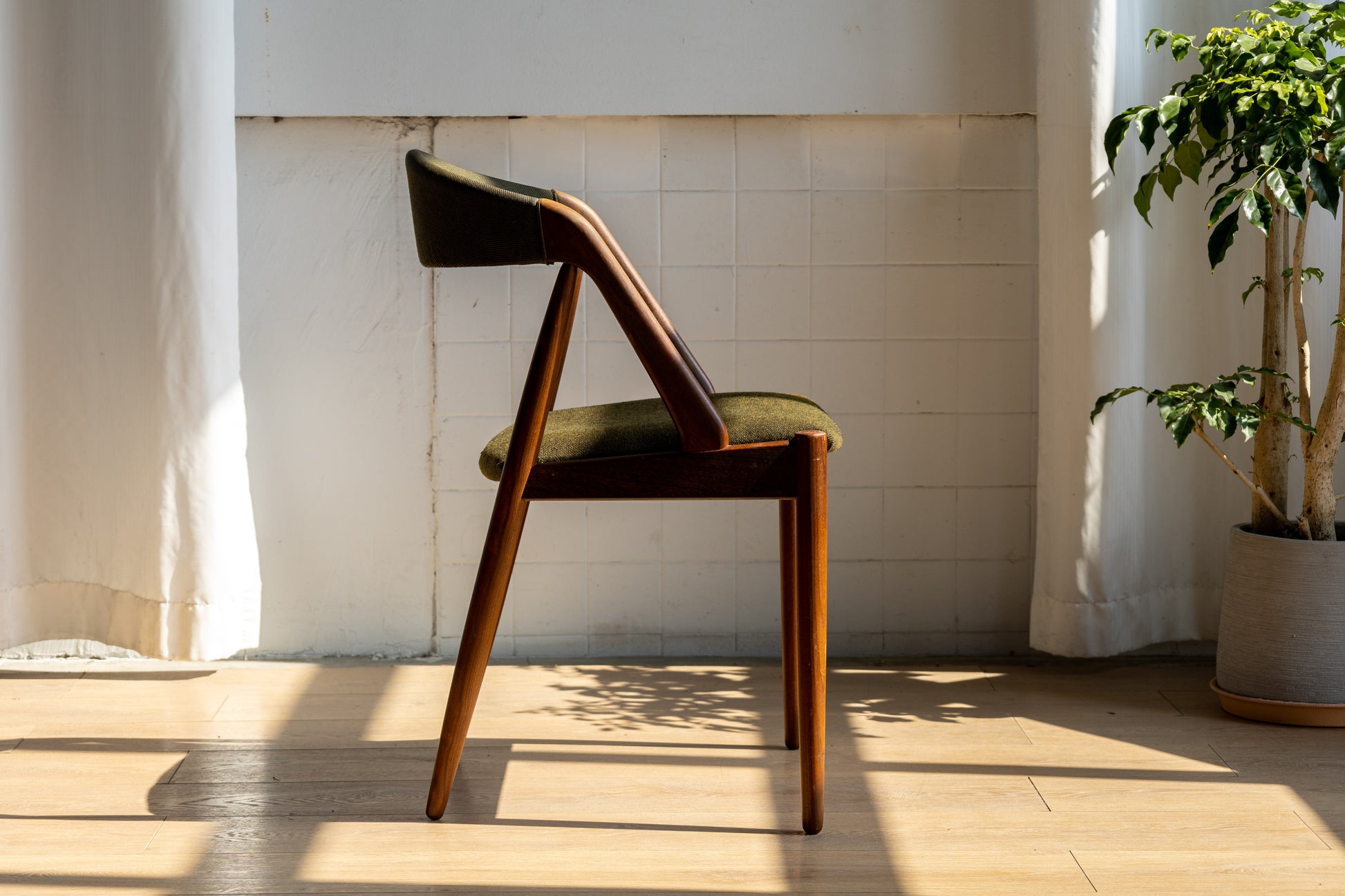 Kai Kristiansen Model 31 餐椅/綠絨布 OLDANMARK