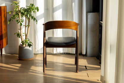 Kai Kristiansen Model 32 柚木扶手餐椅 OLDANMARK