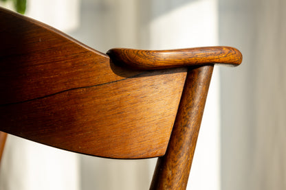 Kai Kristiansen Model 32 柚木扶手餐椅 OLDANMARK
