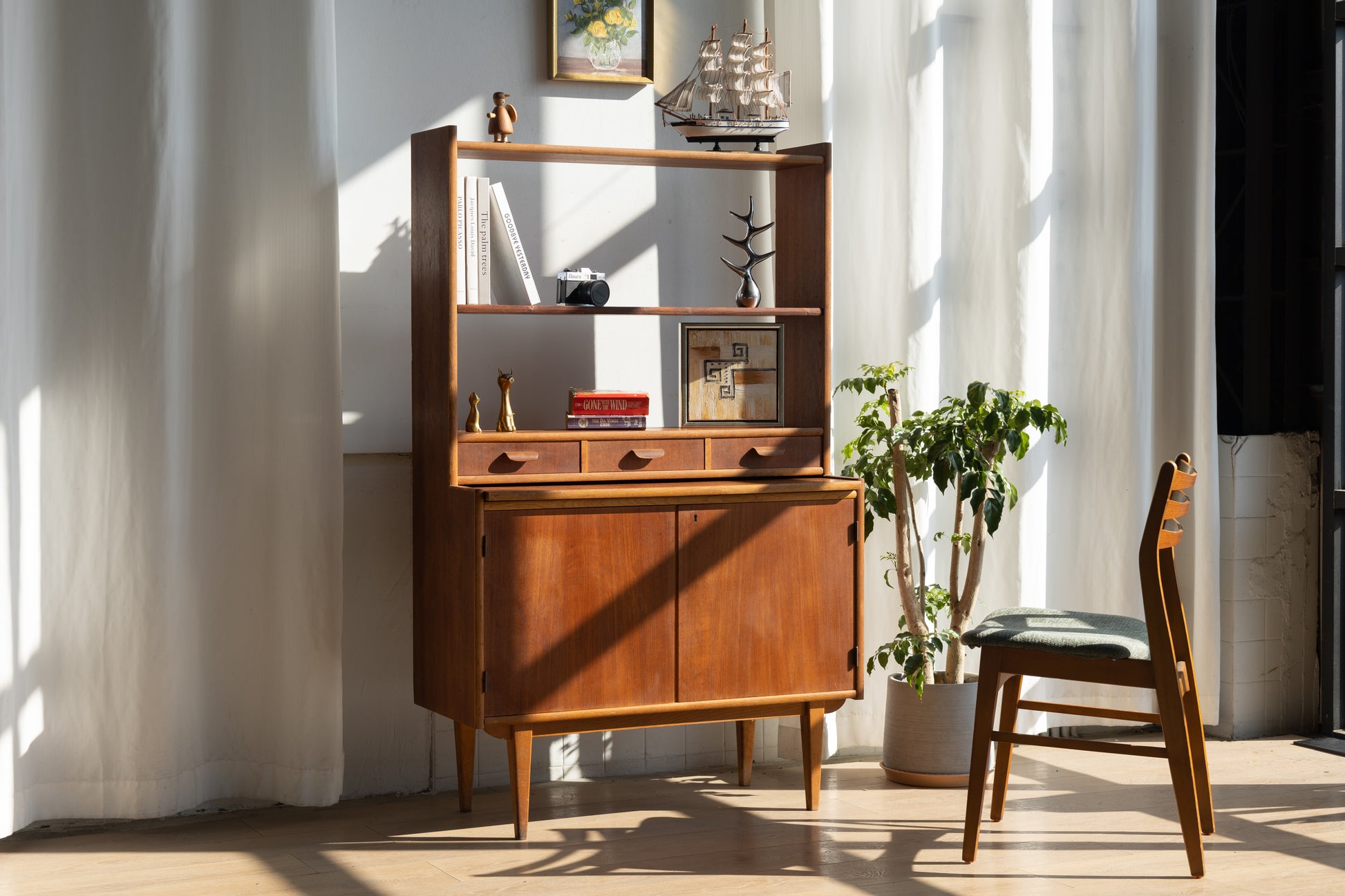 丹麥 柚木 三抽 餐邊展示櫃 OLDANMARK