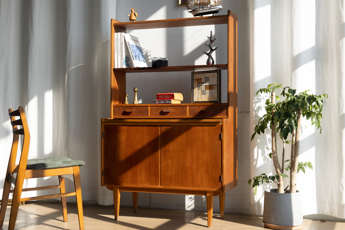 丹麥 柚木 三抽 餐邊展示櫃 OLDANMARK