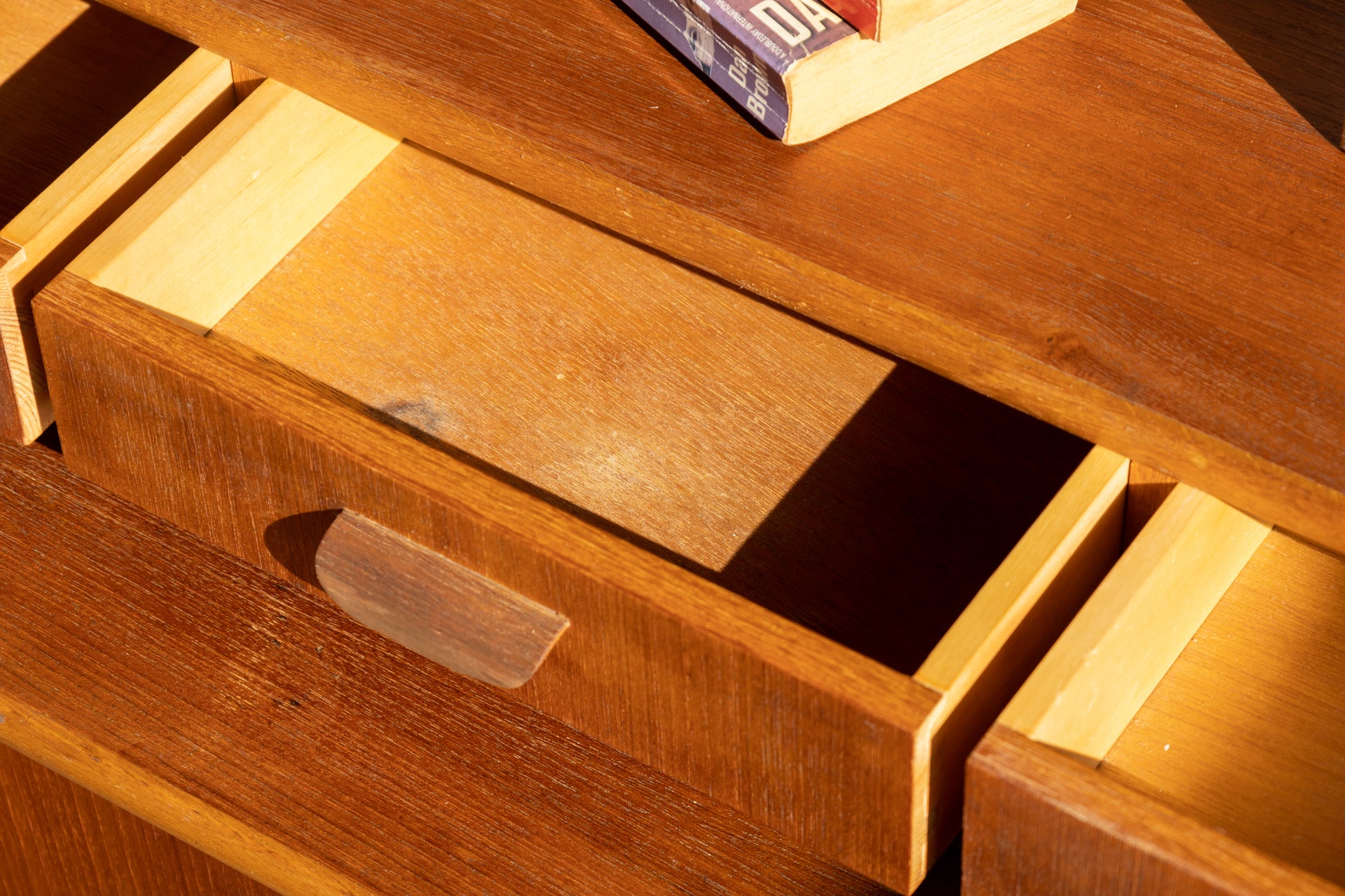 丹麥 柚木 三抽 餐邊展示櫃 OLDANMARK