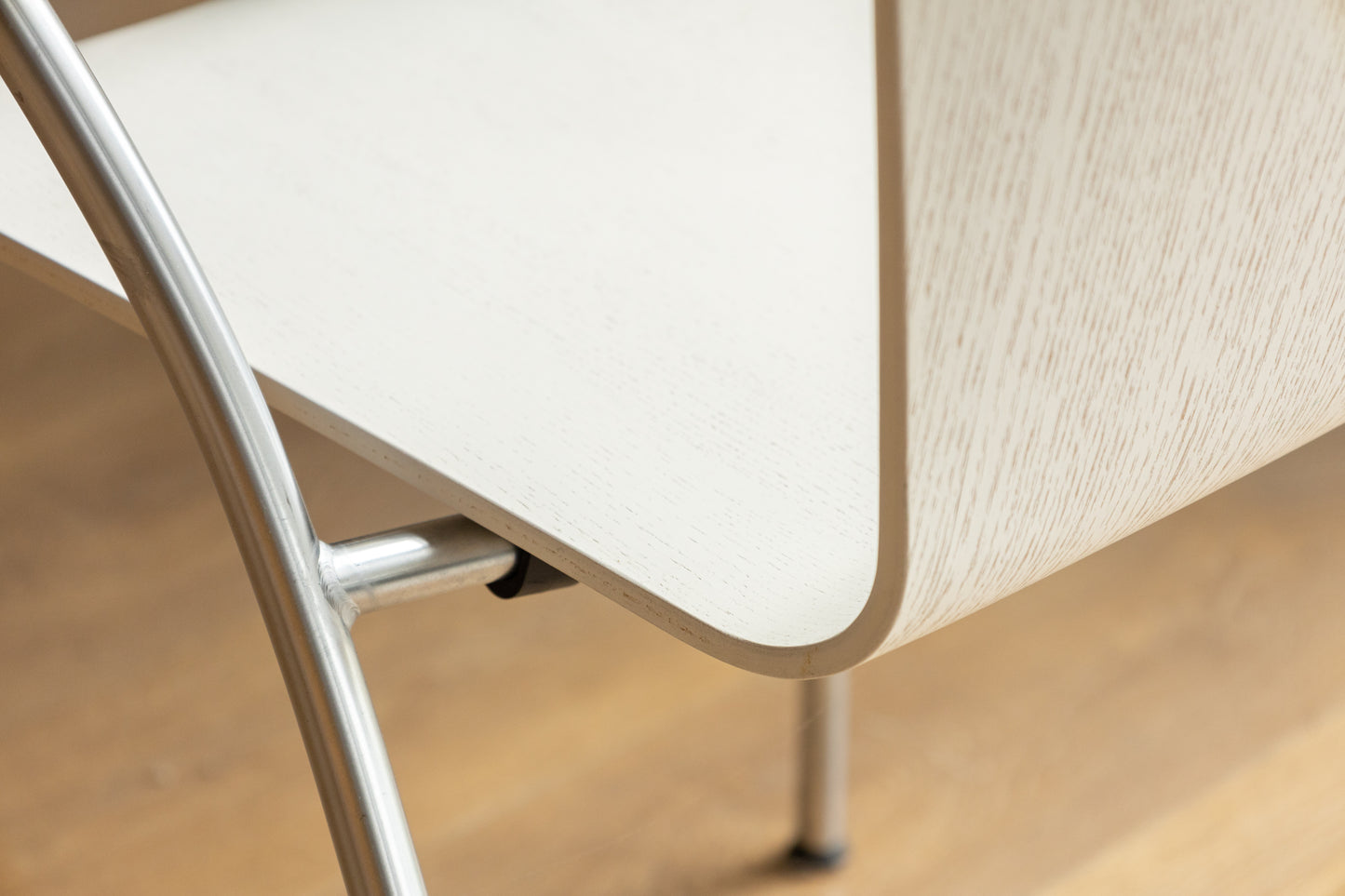 Fritz Hansen Vico Duo 金屬腳扶手椅 OLDANMARK
