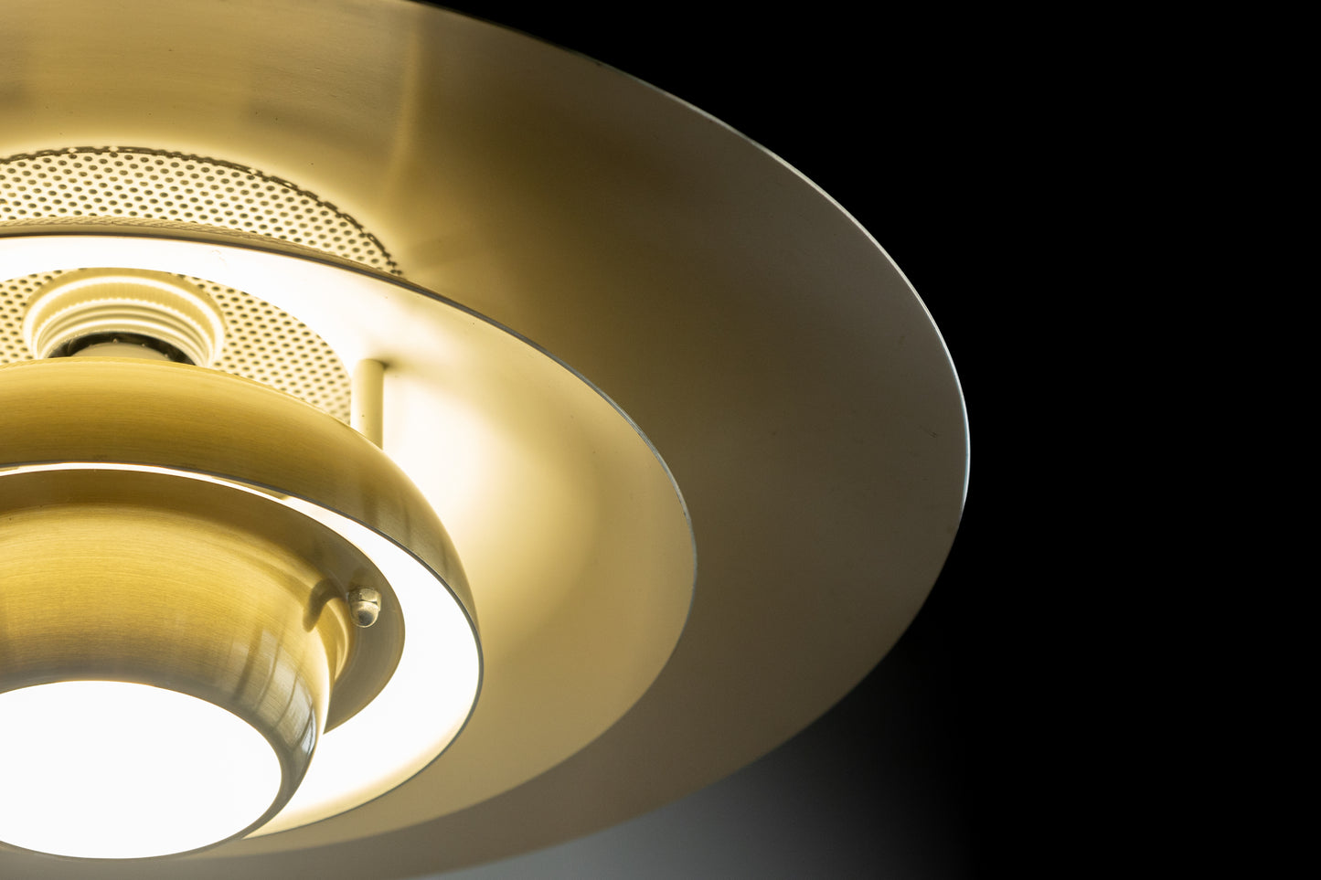 Design Light a/s 丹麥 Bolero 白色吊燈 (副本) OLDANMARK