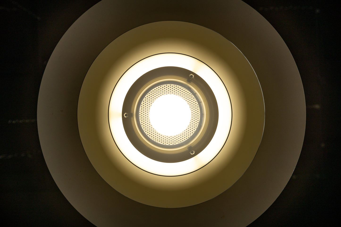 Design Light a/s 丹麥 Bolero 白色吊燈 (副本) OLDANMARK