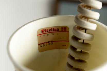 Vitrika 白色飛碟金屬吊燈 OLDANMARK