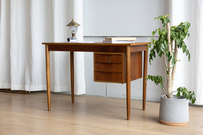 丹麥 柚木 單側 三抽 書桌 OLDANMARK