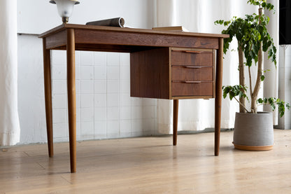 丹麥 柚木 單側 三抽 書桌 OLDANMARK