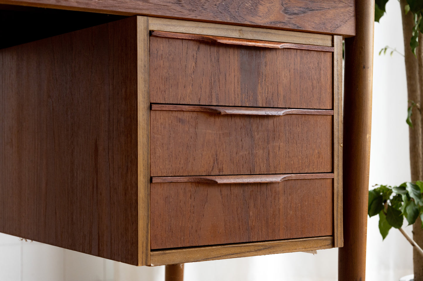 丹麥 柚木 單側 三抽 書桌 OLDANMARK