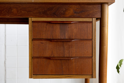 丹麥 柚木 單側 三抽 書桌 OLDANMARK