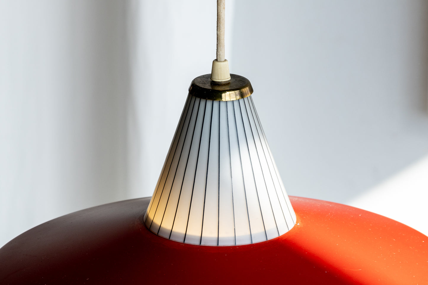 Bent Karlby Lyfa 紅白 飛碟 吊燈 OLDANMARK