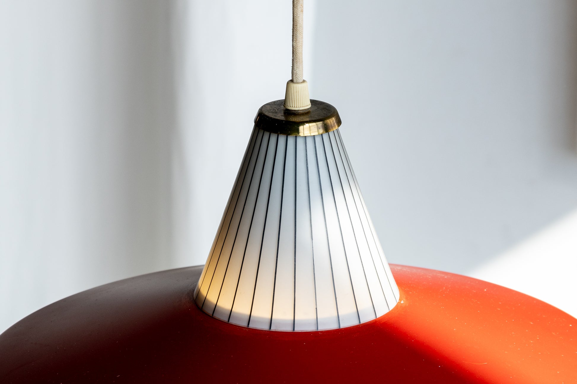 Bent Karlby Lyfa 紅白 飛碟 吊燈 OLDANMARK