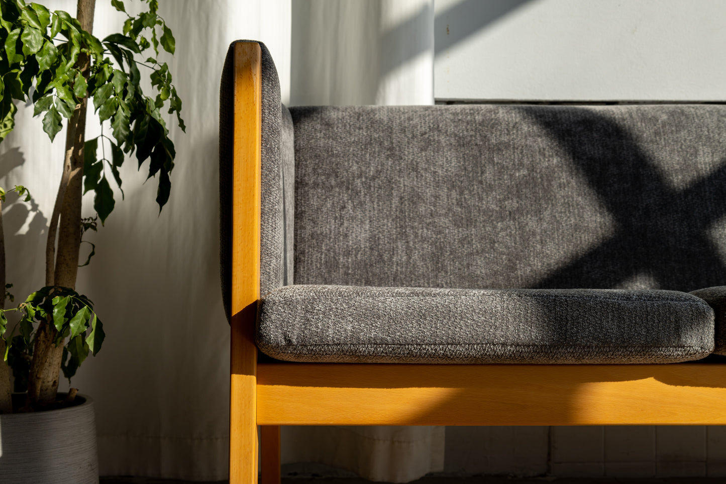 Hans J. Wegner GE285 灰色 三人沙發 OLDANMARK