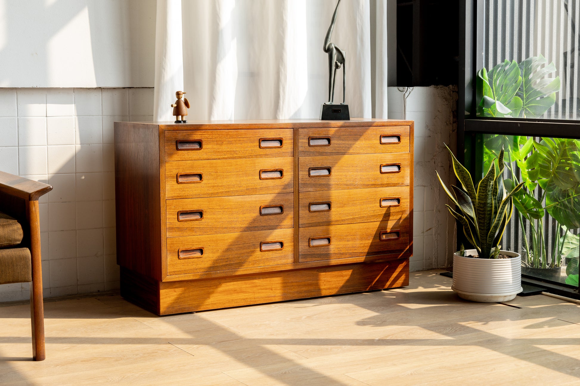 Poul Hundevad 丹麥 柚木 八抽 邊櫃 OLDANMARK