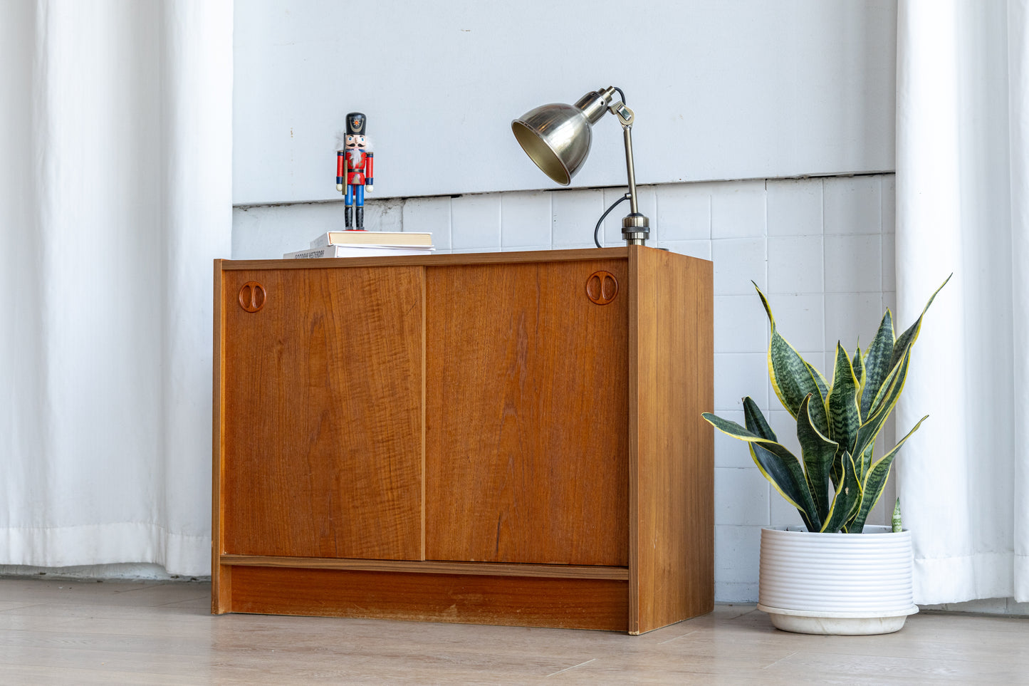 丹麥 柚木 雙門 滑門 邊櫃 OLDANMARK