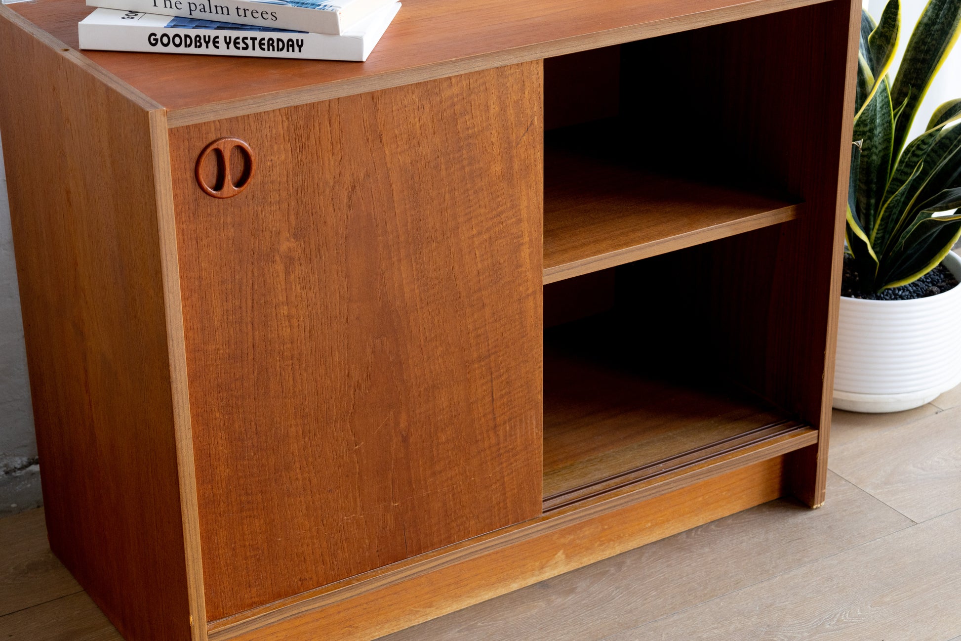 丹麥 柚木 雙門 滑門 邊櫃 OLDANMARK